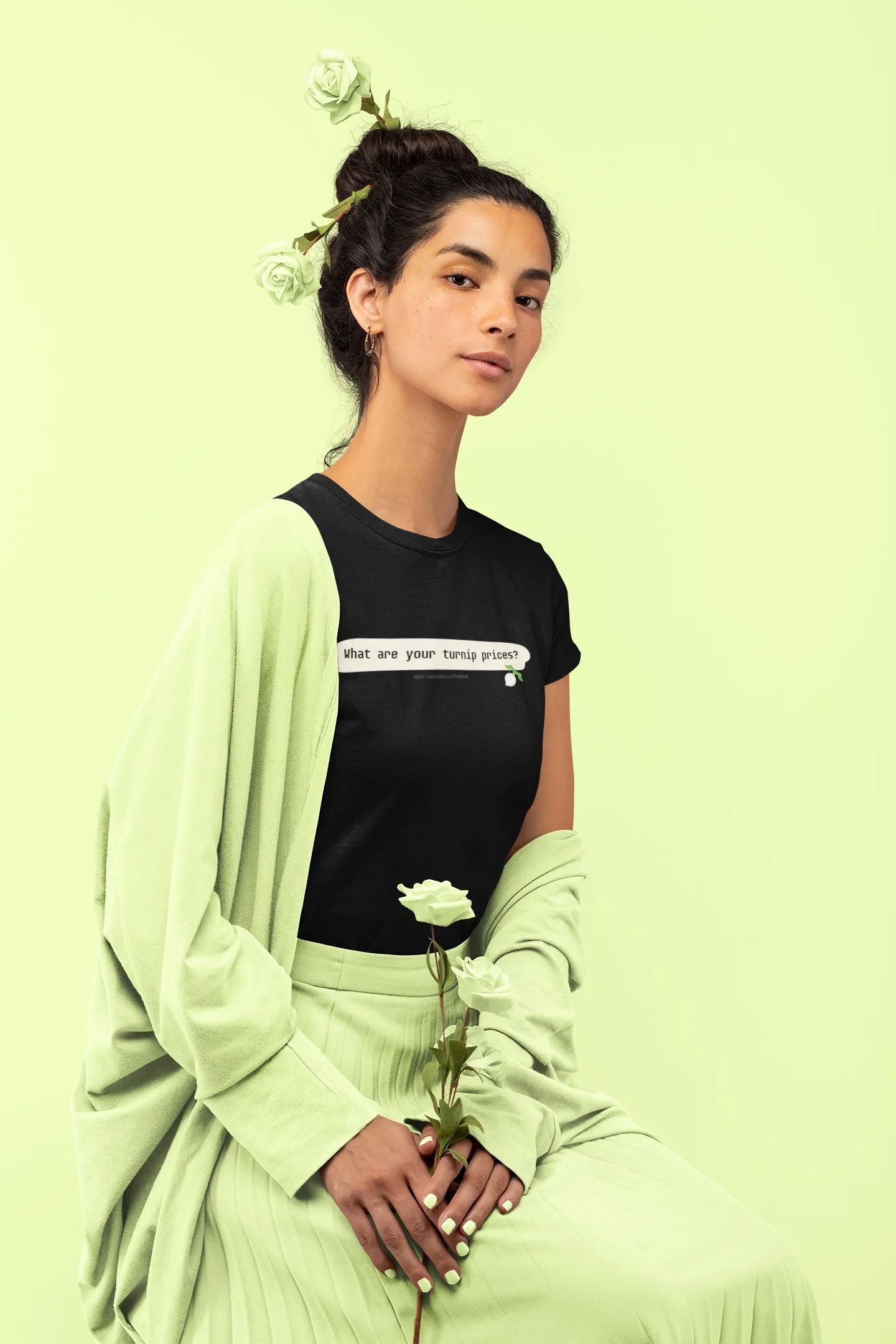 Animal Crossing - Turnip Prices Women's Scoopneck T-shirt