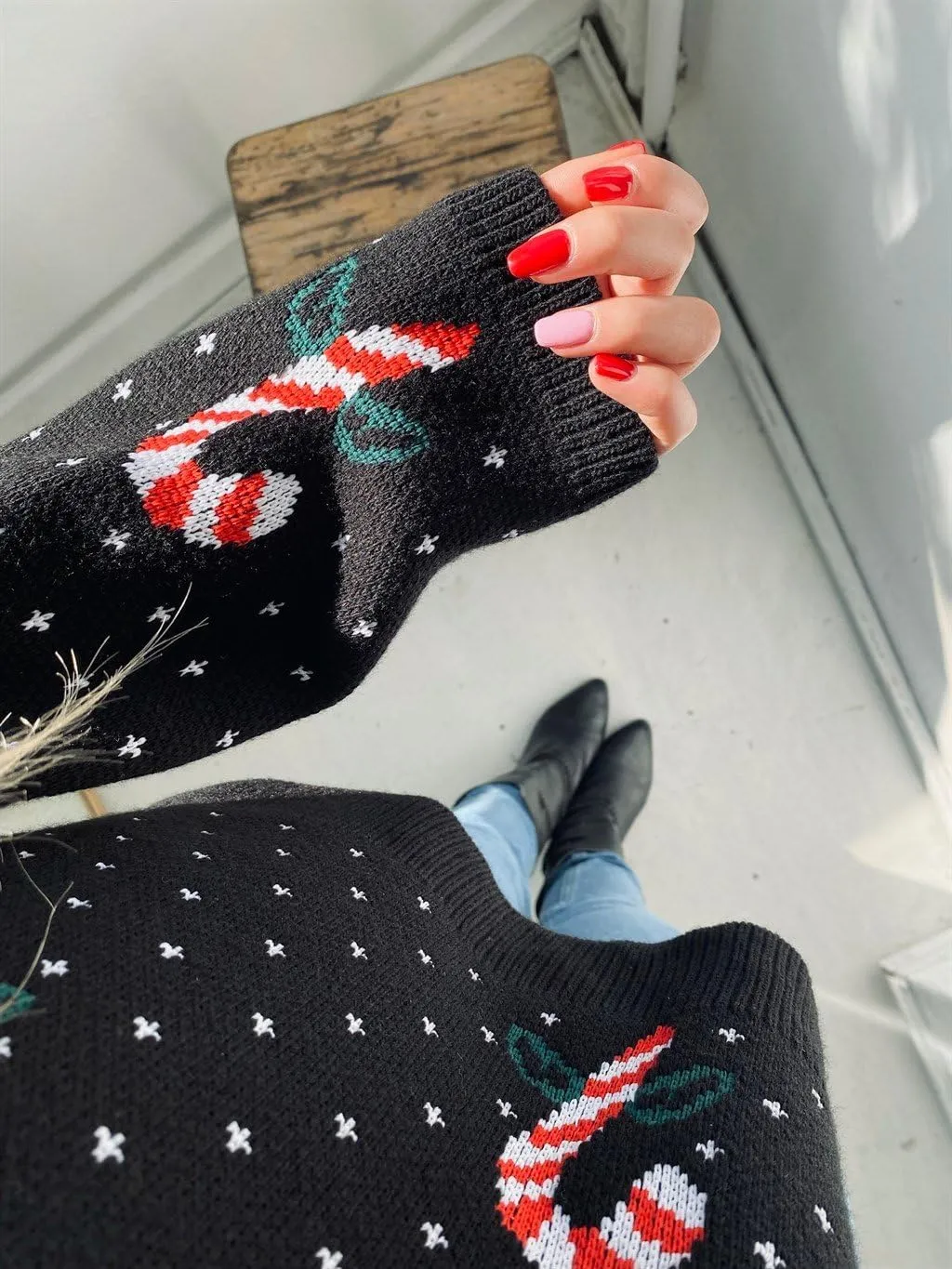 DSORVICD Women Glitter Christmas Sweater Sequin Long Sleeve Knit Pullover Ugly Graphic Oversized Holiday Sweater Streetwear